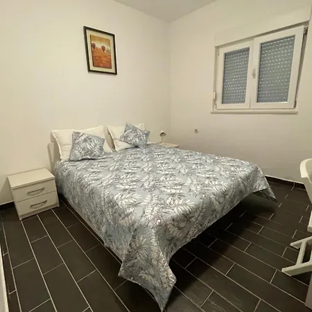 Sunny Aparthotel 3*